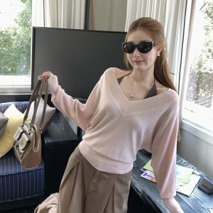 Women's V-Neck Loose Knit Sweater Pullover Top for Fall Winter